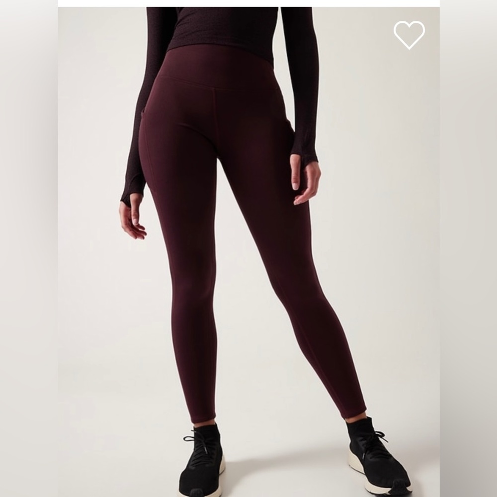 NWT-Athleta Altitude Edge Stash Tight, Large